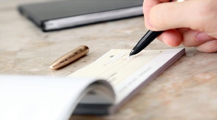 الشيكات: نحو التصدي للمعاملات المخالفة للقانون !