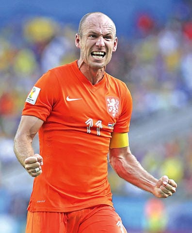 النجم الهولندي لكرة القدم آريين روبن يعلن اعتزاله اللعب
