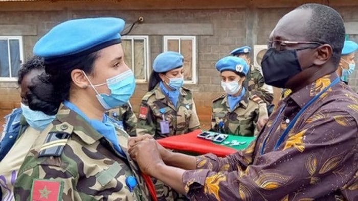 مينوسكا: توشيح 752 من القبعات الزرق و 3 ملاحظين عسكريين مغاربة بميداليات لمساهمتهم في عودة السلام إلى جمهورية أفريقيا الوسطى