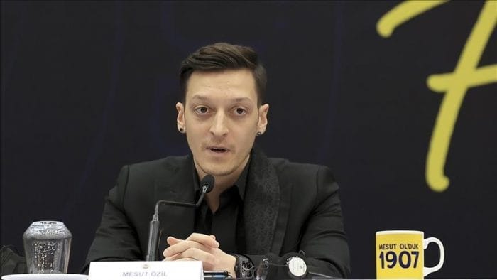 مسعود أوزيل مهتم بشراء نادي تركي من الدرجة الثالثة