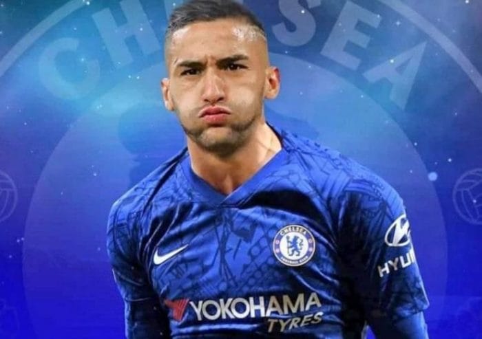 اللاعب الدولي المغربي ونجم نادي تشيلسي الإنجليزي حكيم زياش يعلن اعتزال اللعب دوليا