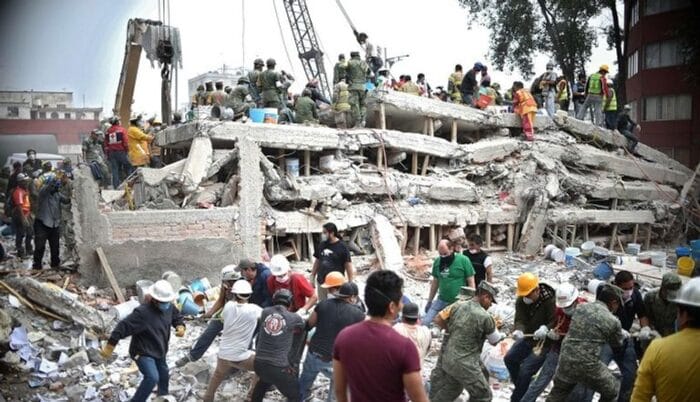 مقتل شخص بزلزال ضرب المكسيك بقوة 7.7 درجة