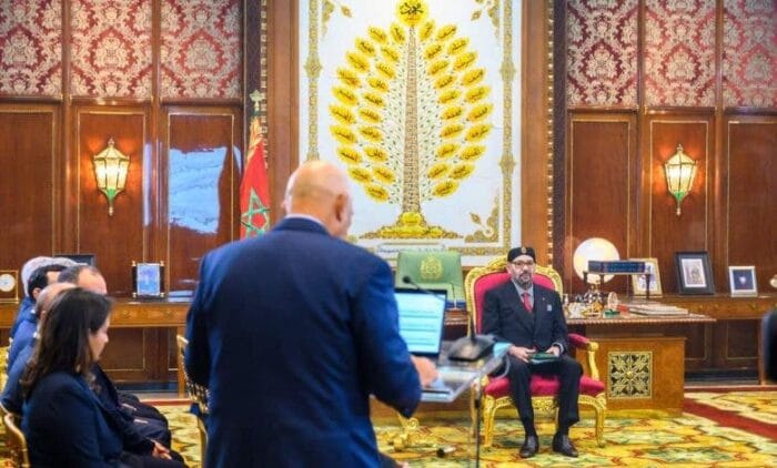 التراب: “المكتب الشريف للفوسفاط سيستثمر في الطاقة الشمسية و الريحية”