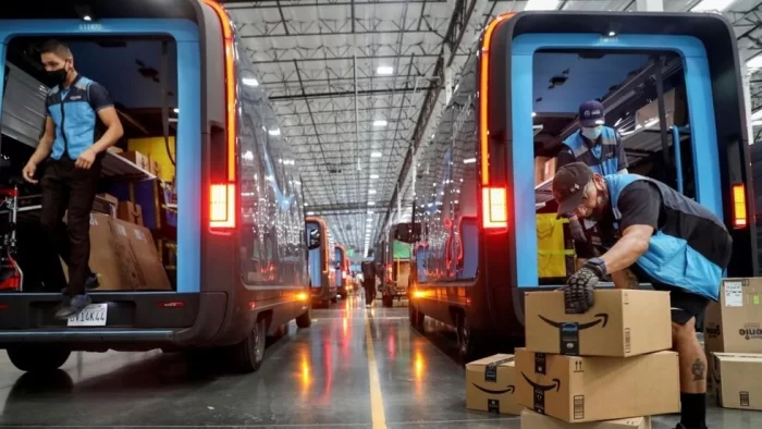 شركة أمازون العملاقة ستسرح أكثر من 18 ألف عامل بسبب “عدم اليقين الاقتصادي”