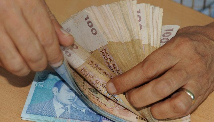 تحويلات مغاربة العالم تفوق 27 مليار درهم عند متم مارس