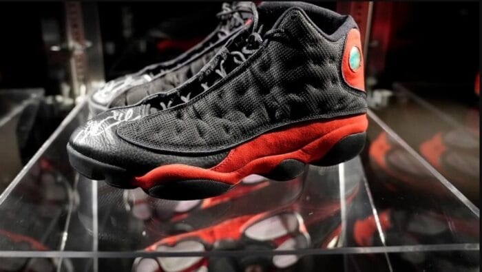 بيع حذاء رياضي لمايكل جوردان برقم قياسي بلغ 2.2 مليوني دولار