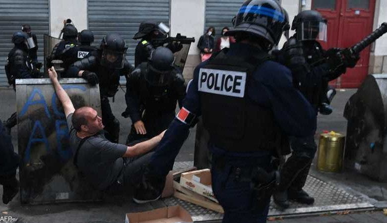فرنسا.. تنديد قرابة 50 منظمة بحظر مسيرة مناهضة لعنف الشرطة