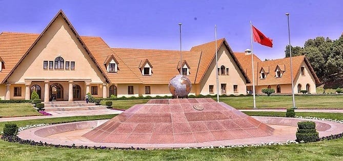 إفران.. جامعة الأخوين تفتح ملف الذكاء الاصطناعي