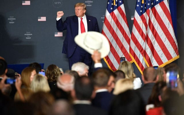 متاعب ترامب بين محاكمات جنائية وضجة انتخابية