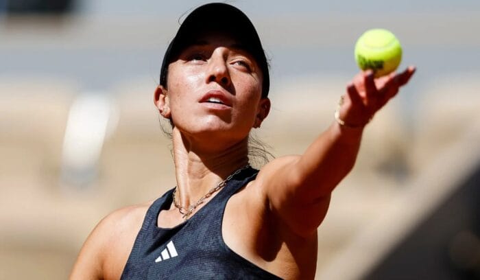 جيسيكا بيغولا تستعد لاختبار صعب ضد “الشجاعة” الأوكرانية إيلينا سفيتولينا