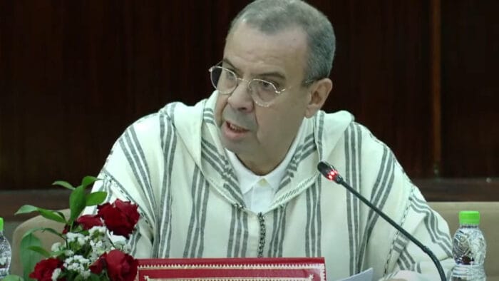 برقية تعزية ومواساة من الملك إلى أفراد أسرة المرحوم أحمد شوقي بنيوب