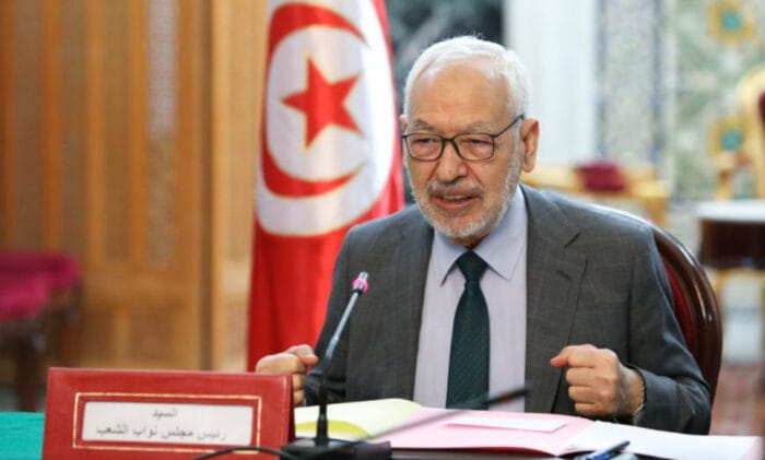 من داخل السجن.. الغنوشي يعلن الدخول في إضراب عن الطعام