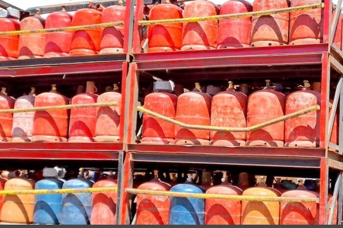 نقابة الاتحاد الوطني للشغل.. تحتج و تندد بالزيادة في “البوطا”