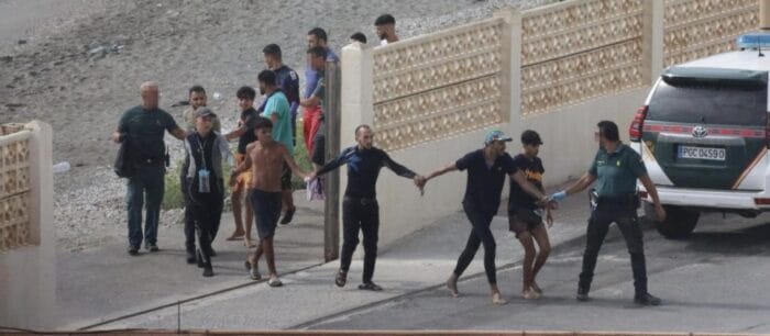 حزب “فوكس” اليميني يتهم المغرب بمعاداة إسبانيا واستخدام الهجرة للضغط على مدريد
