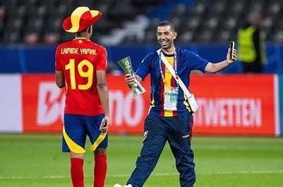 تقارير: والد لامين يامال يتعرض للطـ..ـعن في موقف للسيارات بماتارو