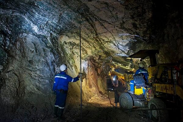 “مناجم” التابعة للهولدينغ الملكي تحقق رقم معاملات يفوق 4,4 ملايير درهم في 6 أشهر