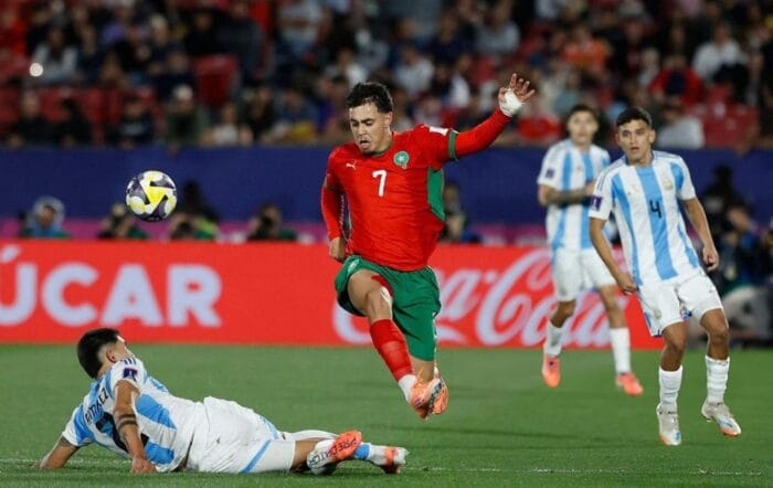 “ماركا” الإسبانية: عثمان معما يجسد الروح القتالية لـ”أشبال الأطلس”