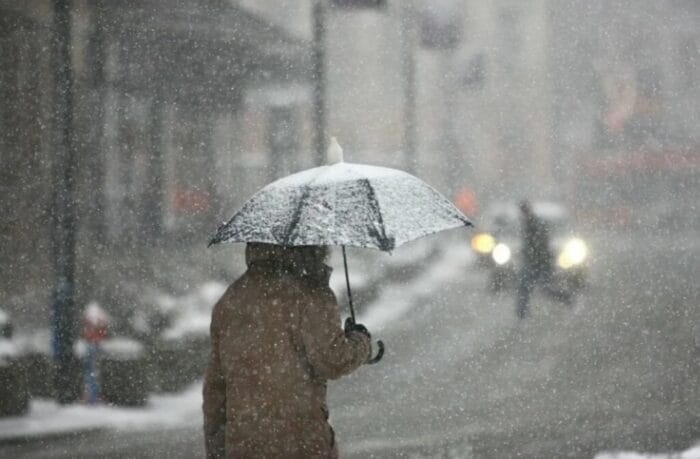 ثلوج وأمطار رعدية ورياح قوية مرتقبة ابتداء من اليوم الأربعاء بعدد من مناطق المغرب