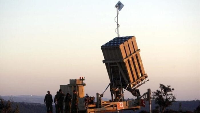 حزب الله يستهدف قاعدة ضواحي تل أبيب