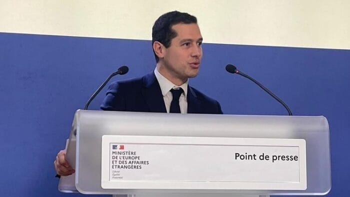 فرنسا تلمح لإمكان إعادة النظر في اتفاق الاتحاد الأوروبي مع إسرائيل بسبب ضرباتها “غير المتناسبة” في لبنان